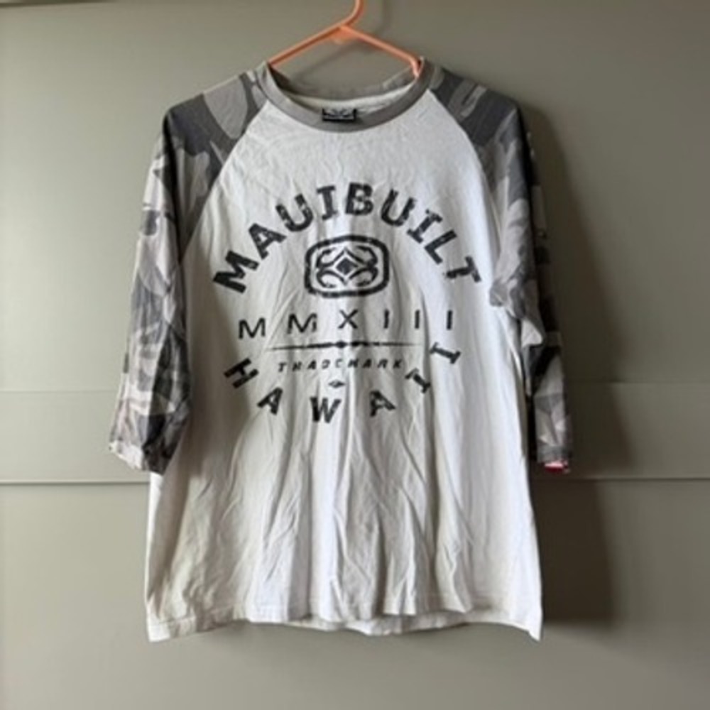 Maui Built Raglan Tee Mens Medium White Grey Camo 3/4 Sleeve Hawaii MMXIII‎